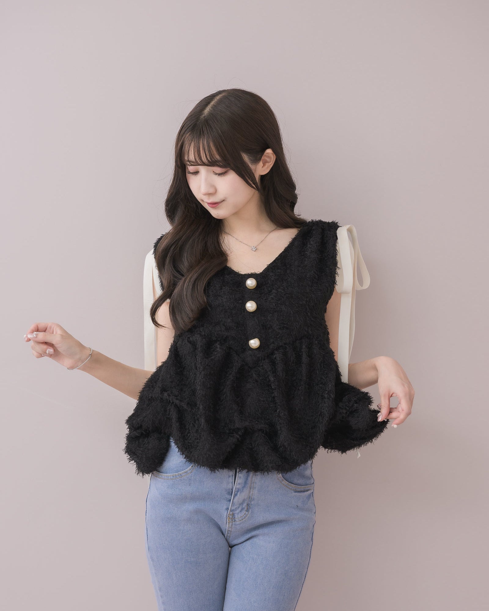 モデル身長:159cm / 着用カラー:ブラック