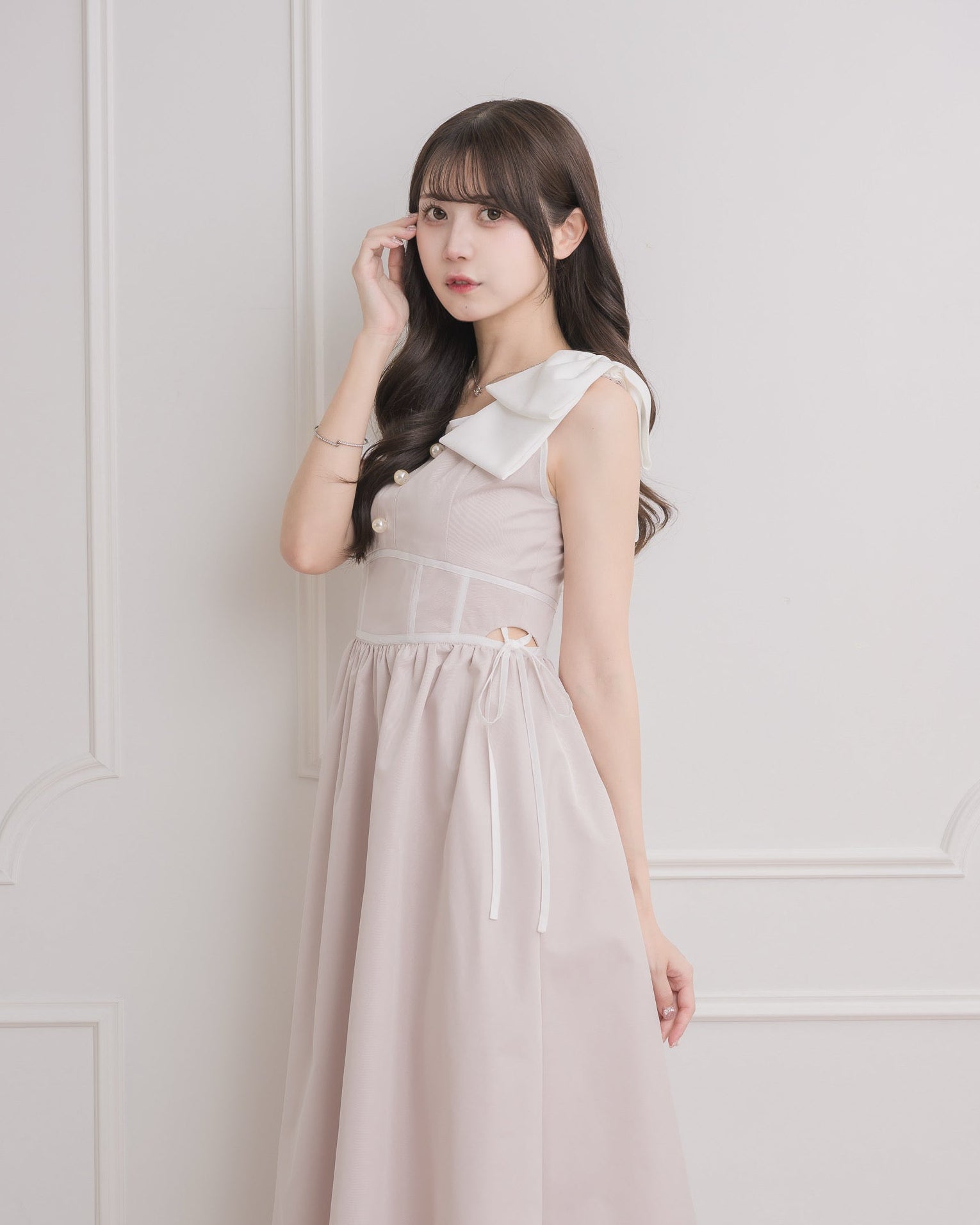 モデル身長:159cm / 着用カラー:ピンクベージュ
