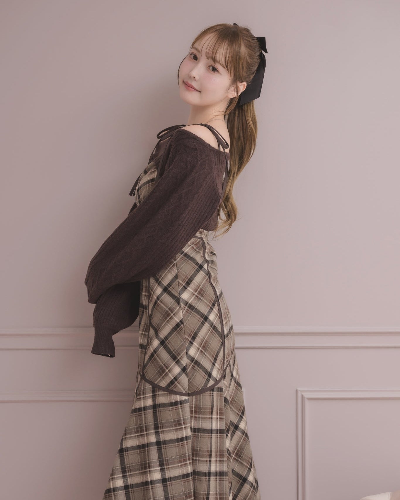 モデル身長:166cm / 着用カラー:ブラウンチェック