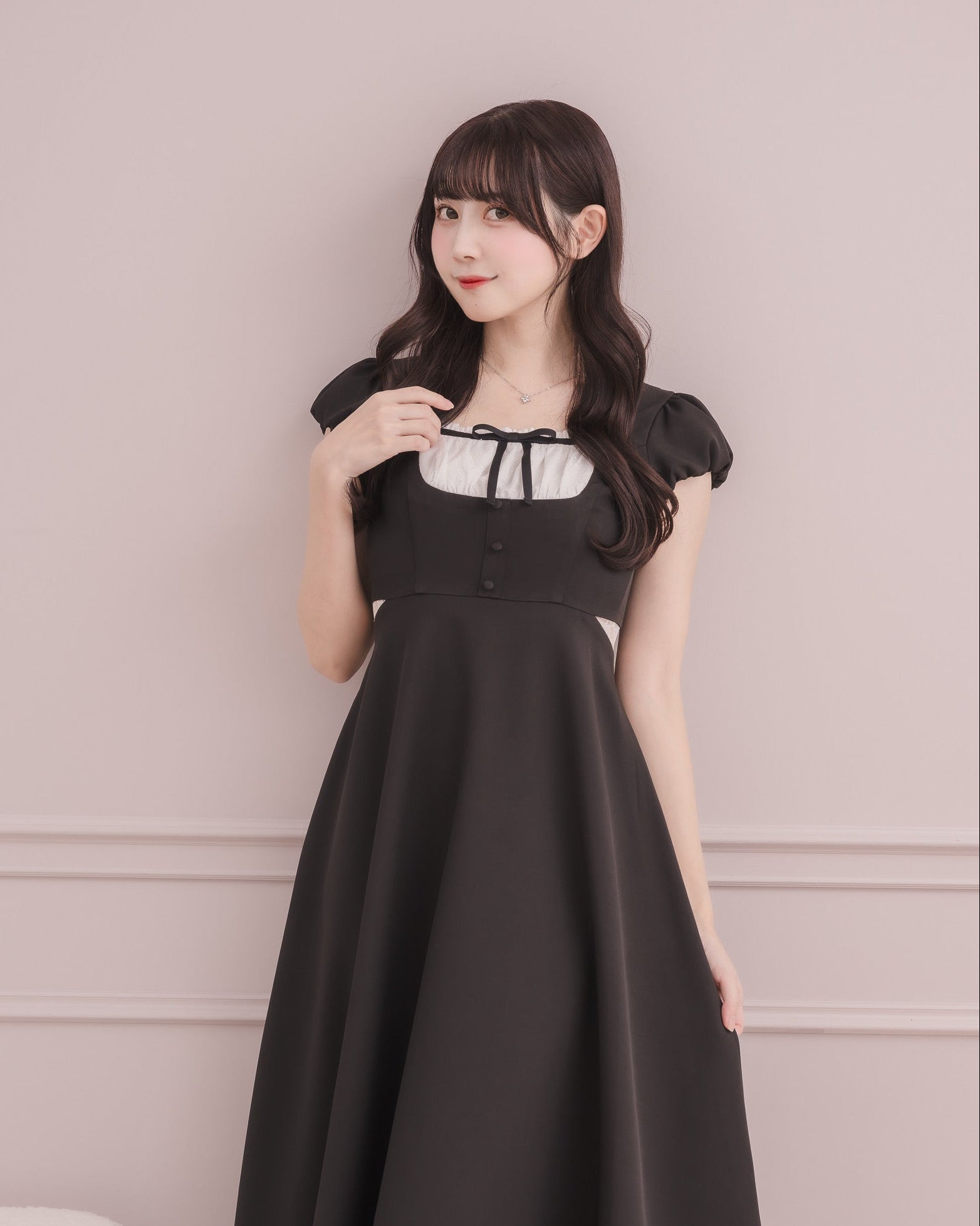 モデル身長:159cm / 着用カラー:ブラック