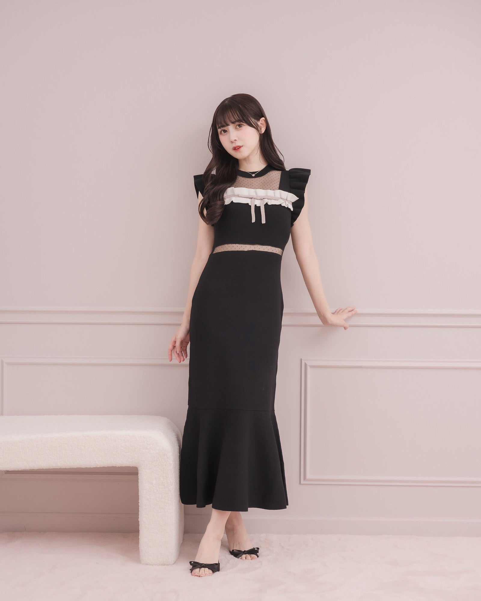 モデル身長:159cm / 着用カラー:ブラック×ピンク
