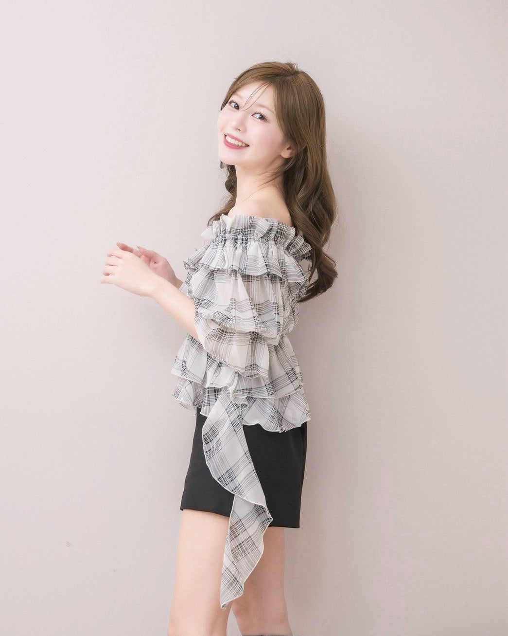 モデル身長:155cm / 着用カラー:ホワイトチェック