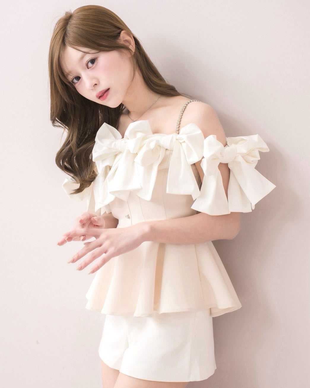 モデル身長:155cm / 着用カラー:アイボリー