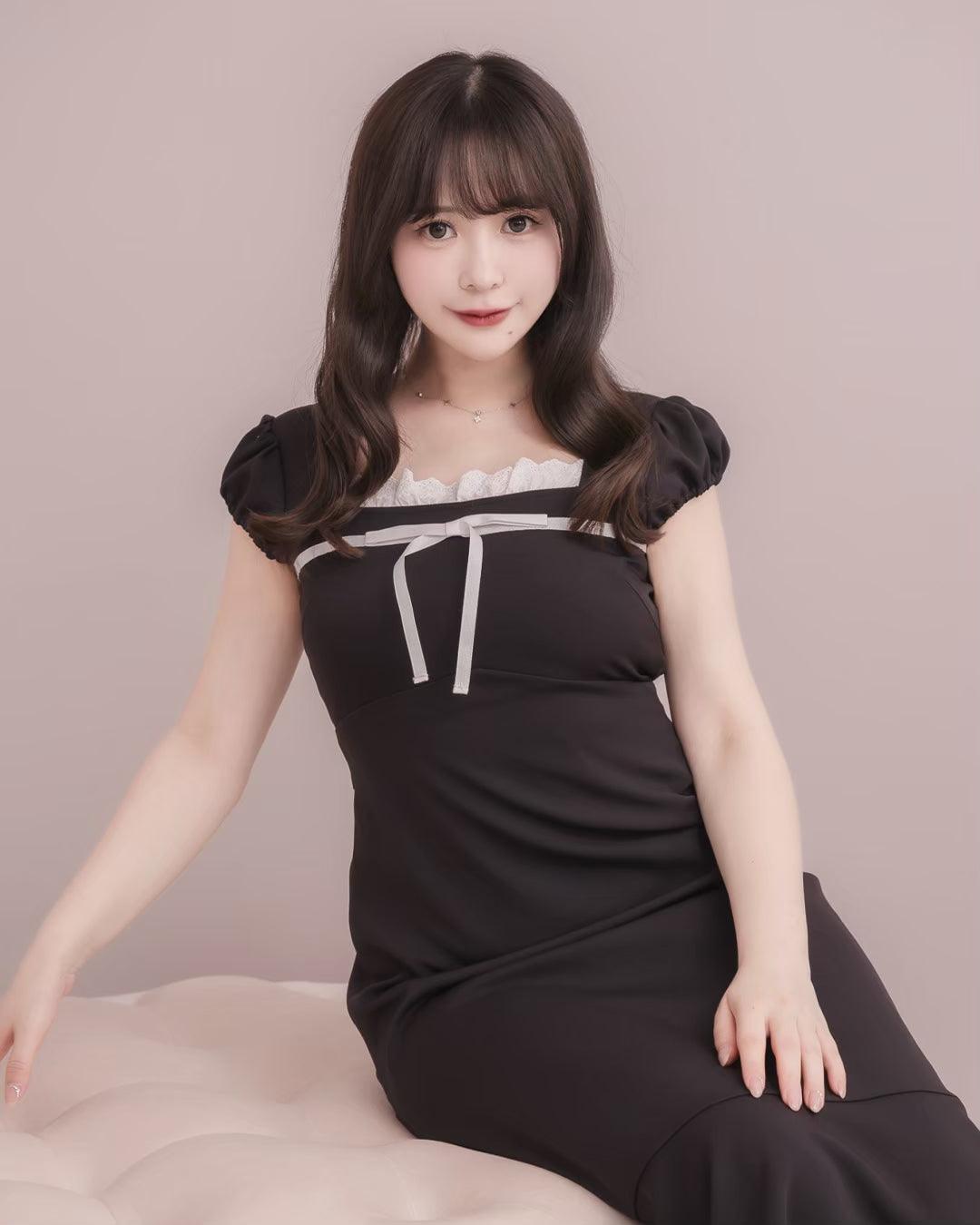 モデル身長:151cm / 着用カラー:ブラック×ホワイト