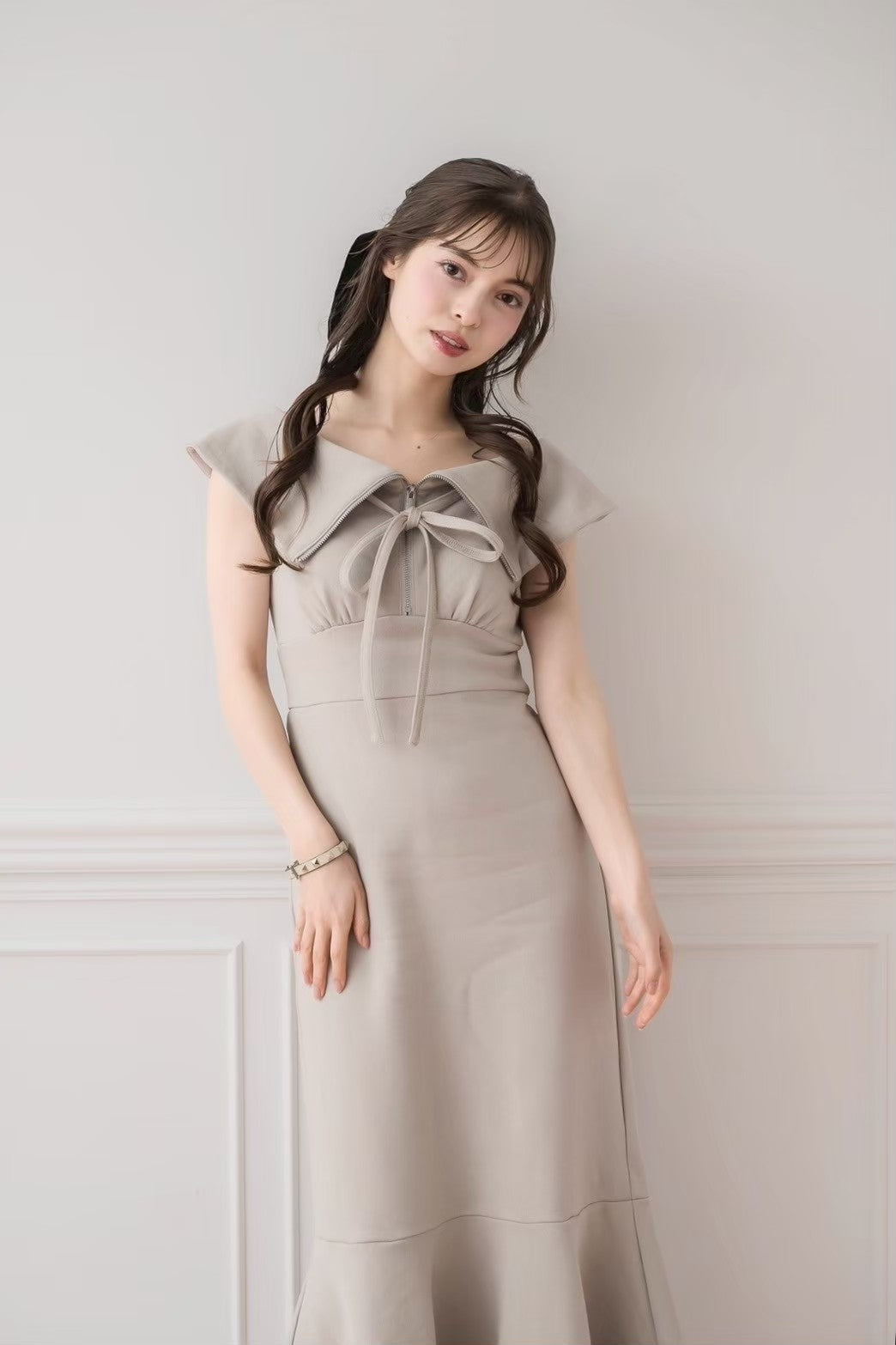 モデル身長:153cm/着用カラー:グレージュ
