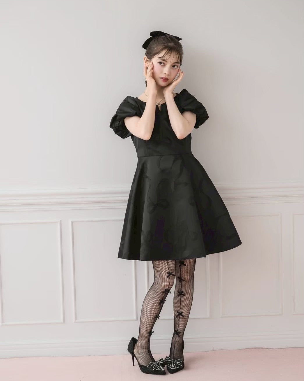 モデル身長:153cm / 着用カラー:ブラック