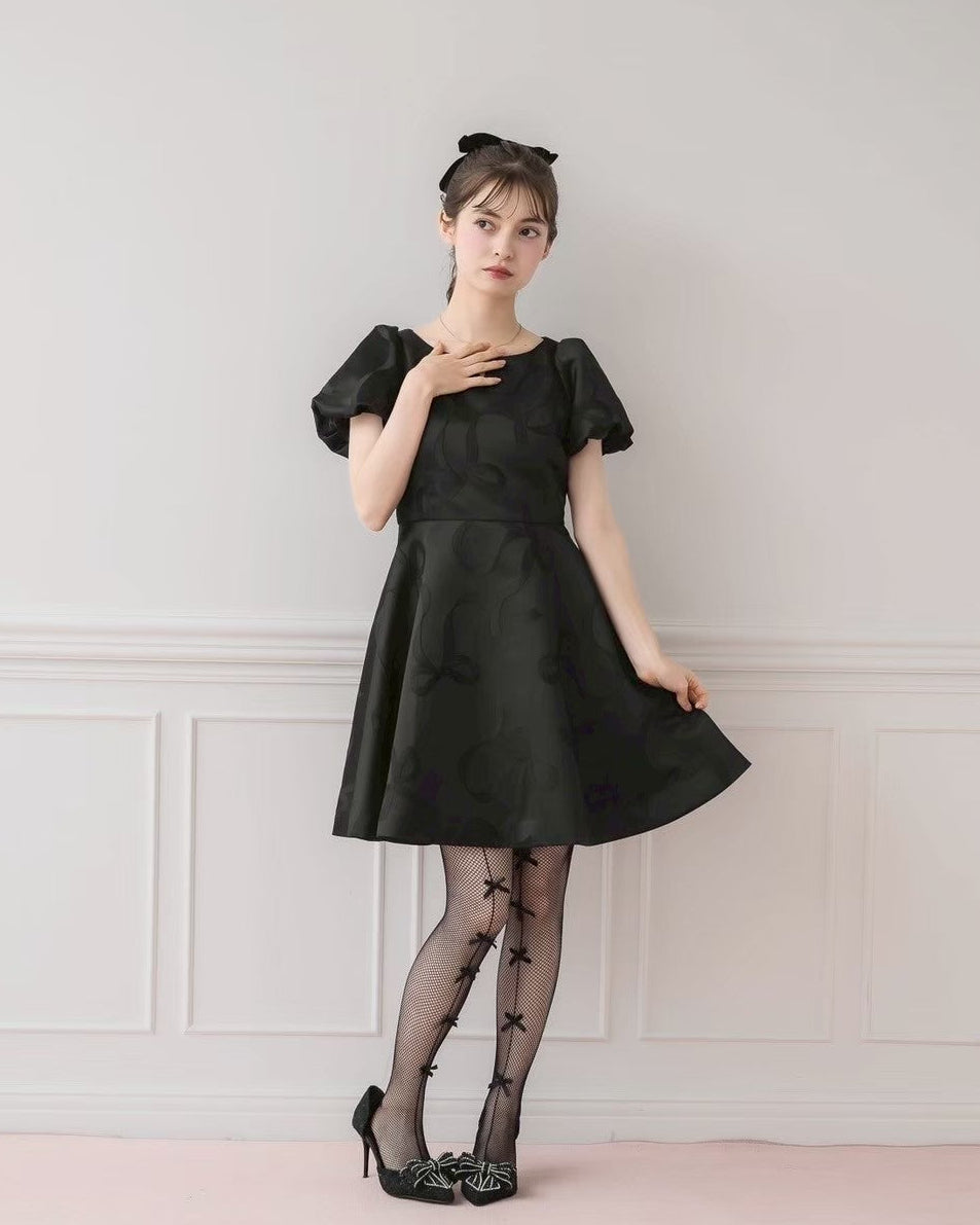モデル身長:153cm / 着用カラー:ブラック