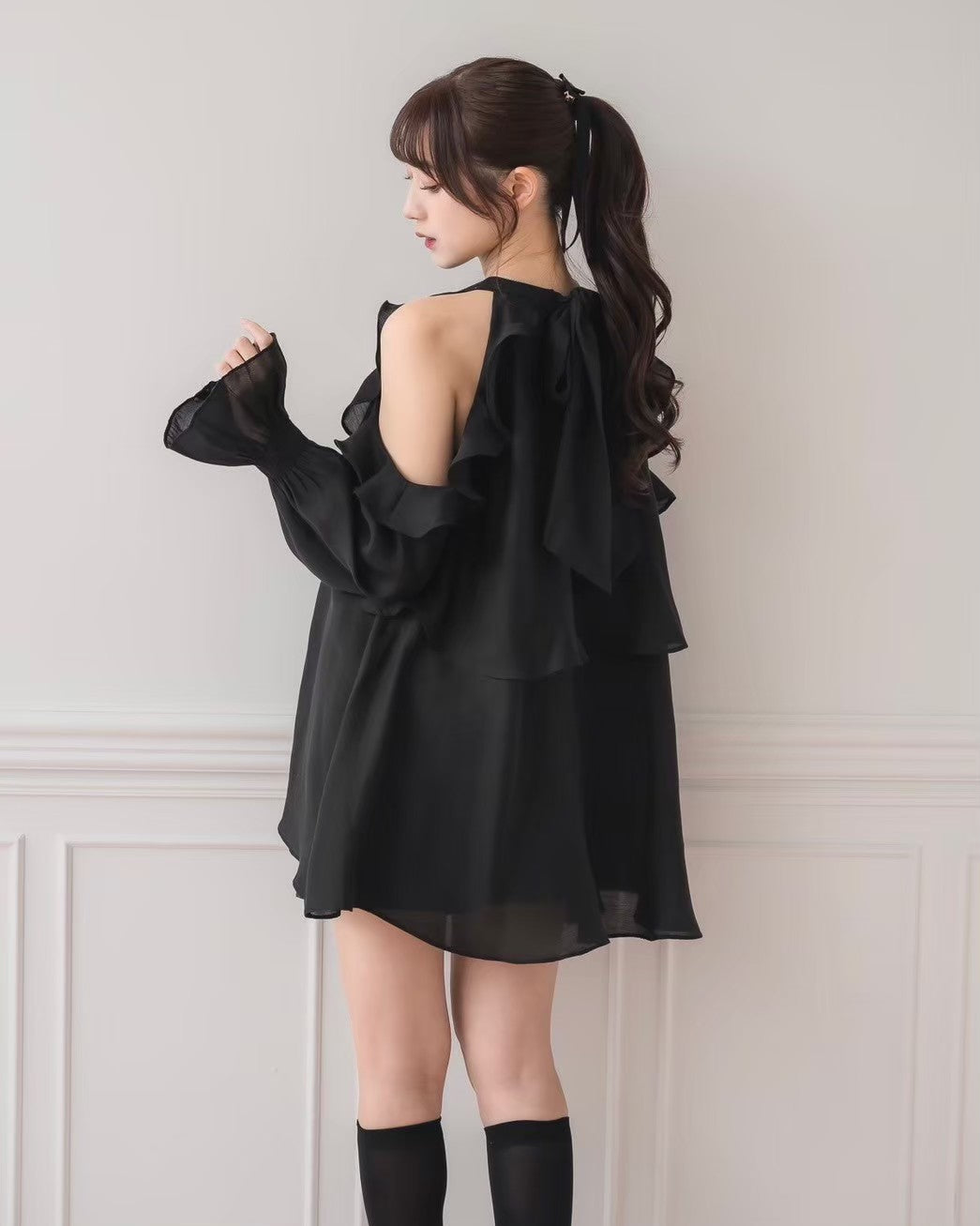 モデル身長:159cm/着用カラー:ブラック