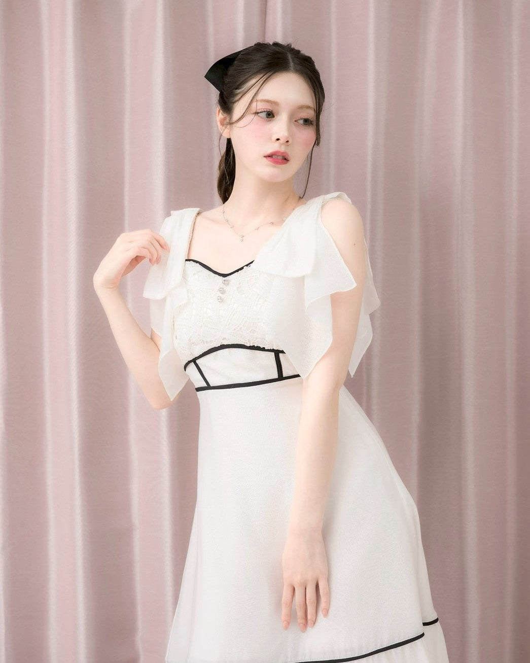 モデル身長:155cm / 着用カラー:ホワイト