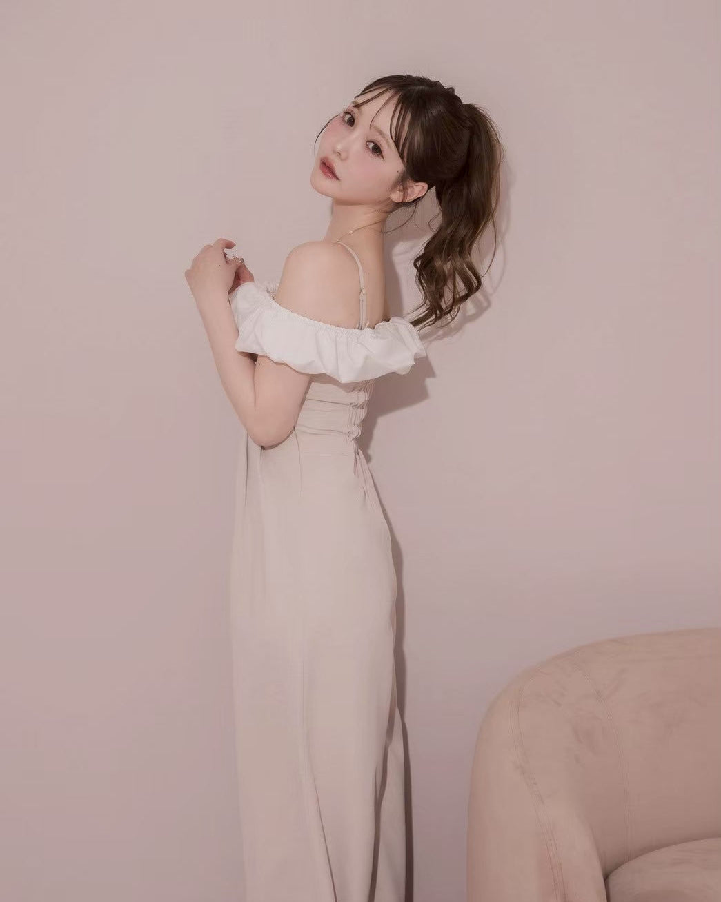 モデル身長:166cm / 着用カラー:ピンクベージュ