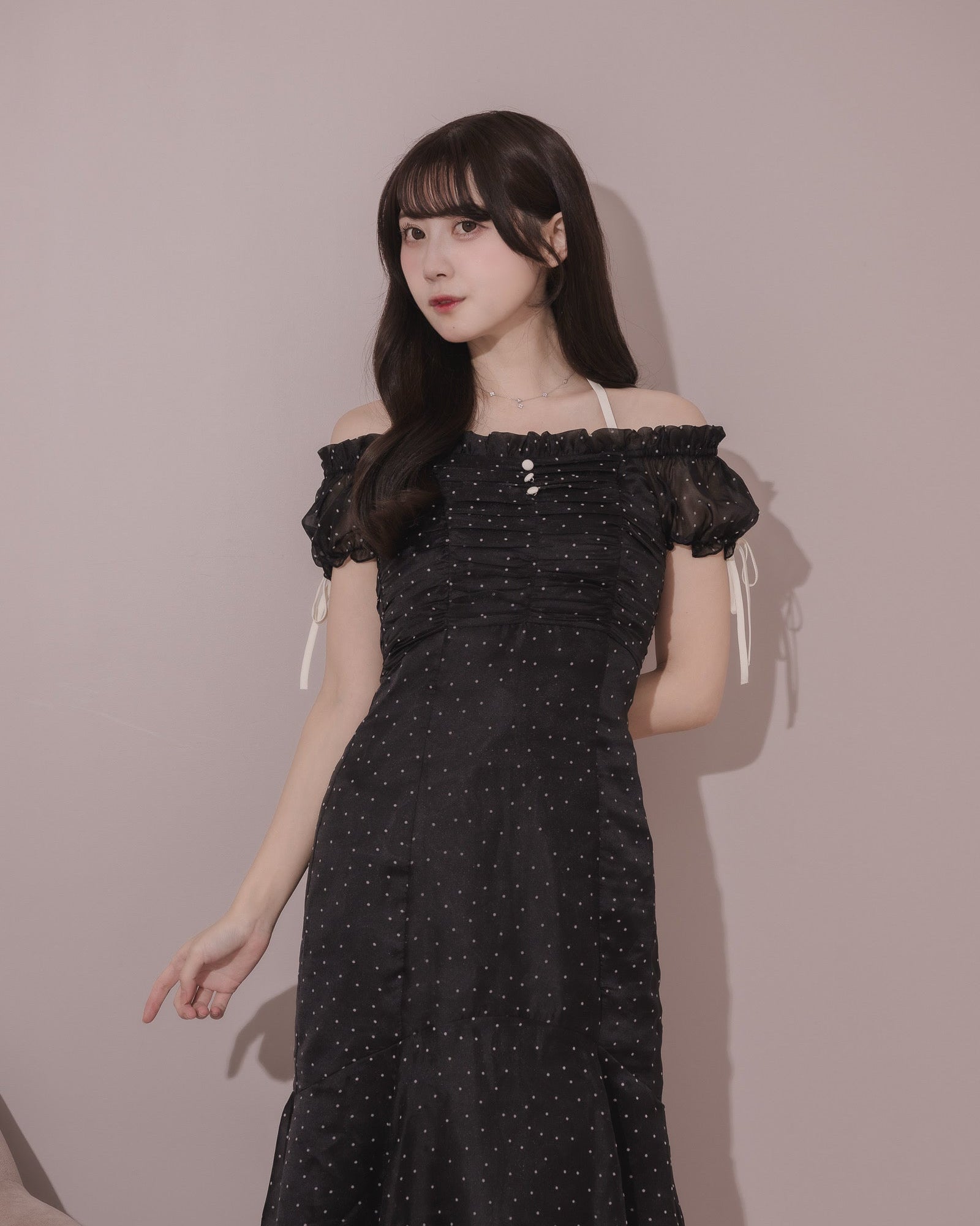 モデル身長:159cm / 着用カラー:ブラックドット