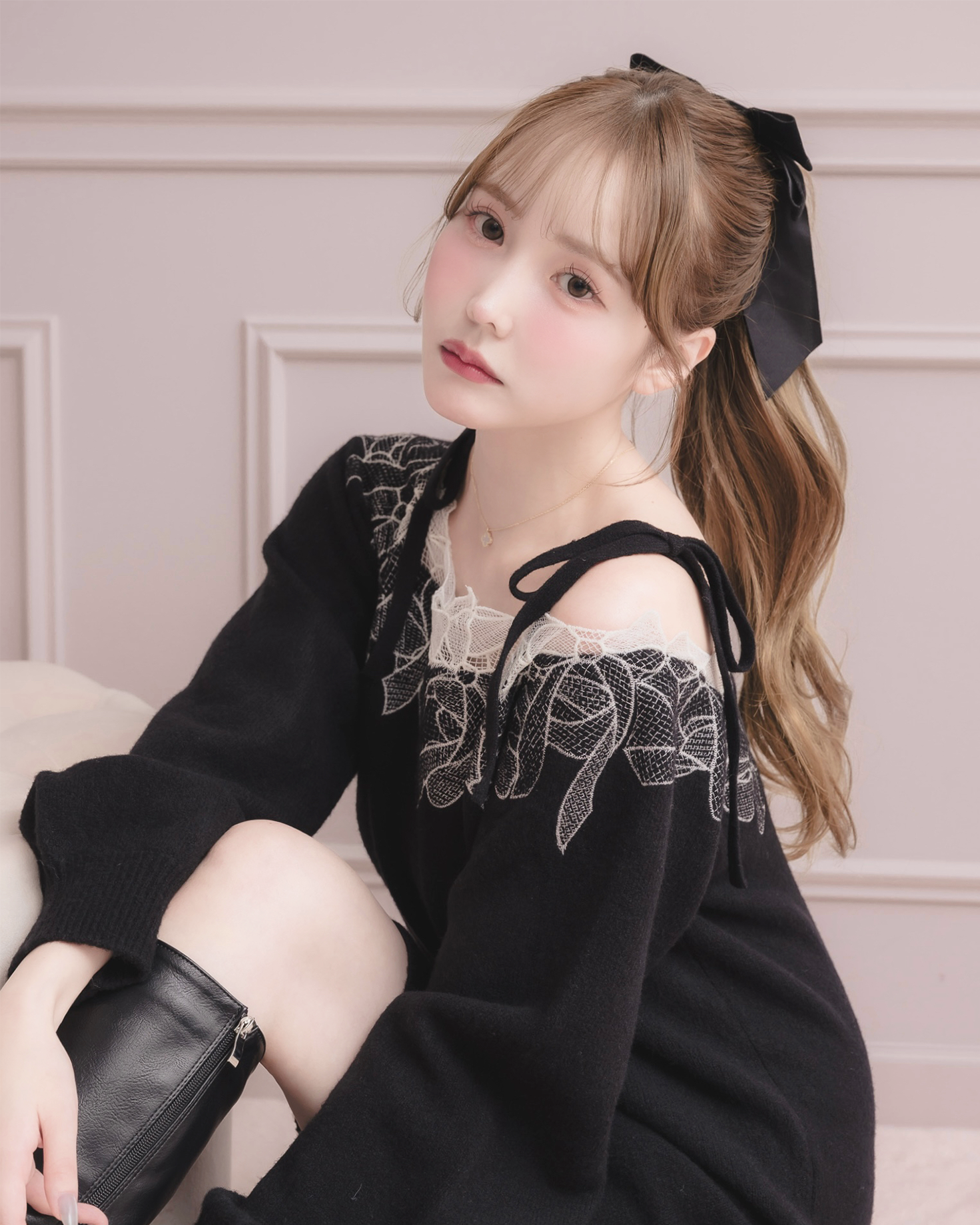 モデル身長：166cm / 着用カラー：ブラック