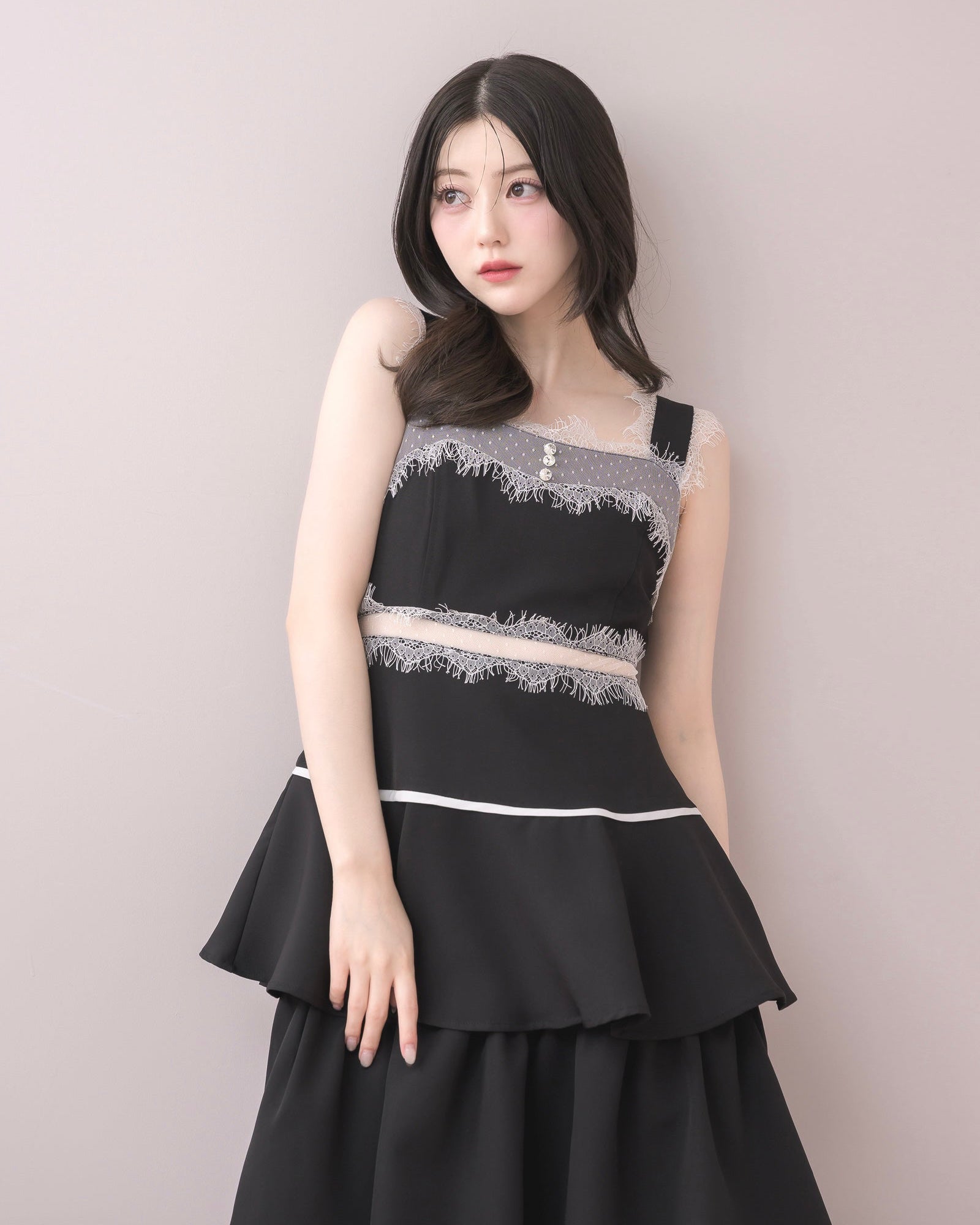 Lace Trim Tiered Dress – DOLCELICHE（ドルチェリーチェ）