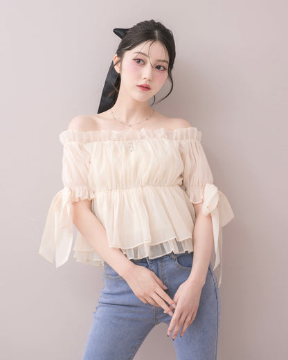 モデル身長：157cm / 着用カラー：アイボリー