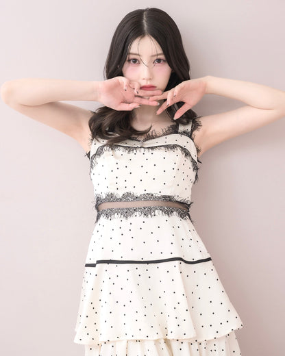 モデル身長：157cm / 着用カラー：ホワイト×ブラック