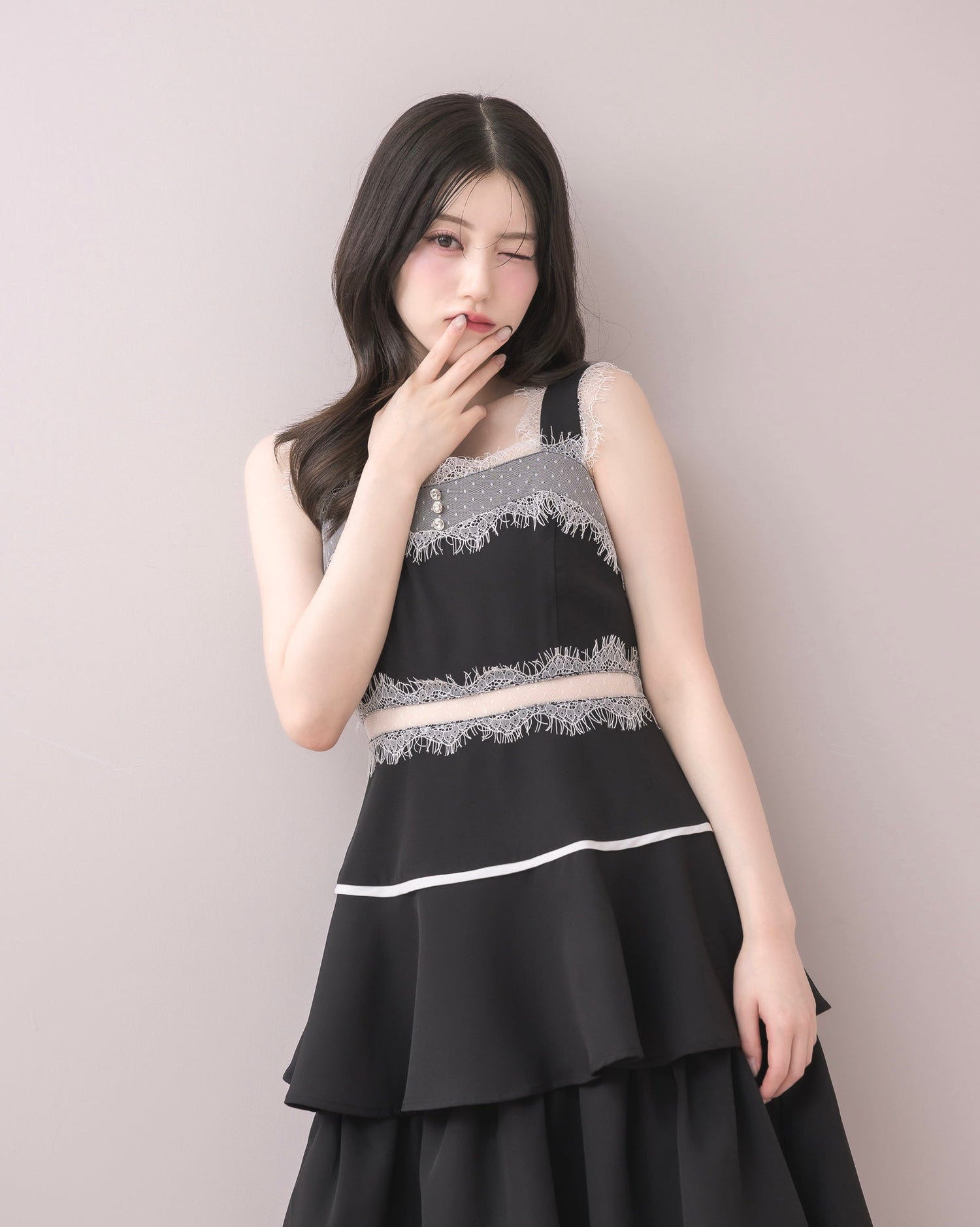 モデル身長：157cm / 着用カラー：ブラック