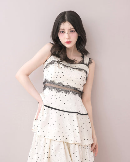 モデル身長：157cm / 着用カラー：ホワイト×ブラック