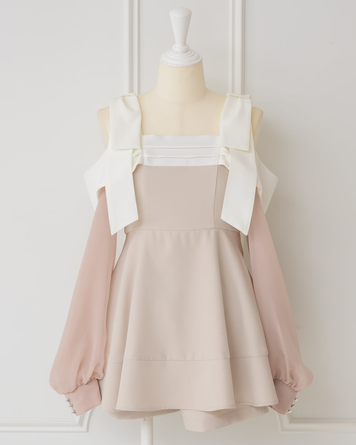 カラー：ピンクベージュ