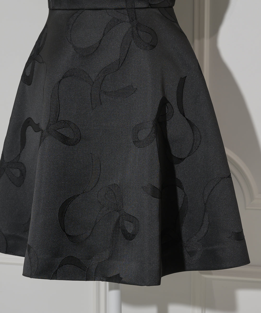 カラー：ブラック