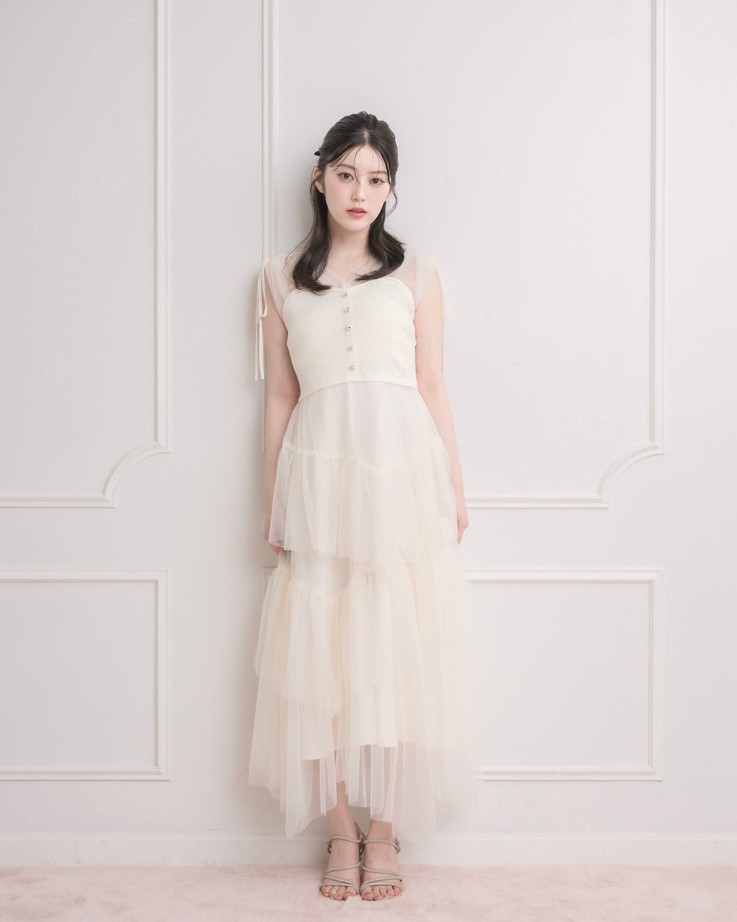 モデル身長：157cm / 着用カラー：アイボリー