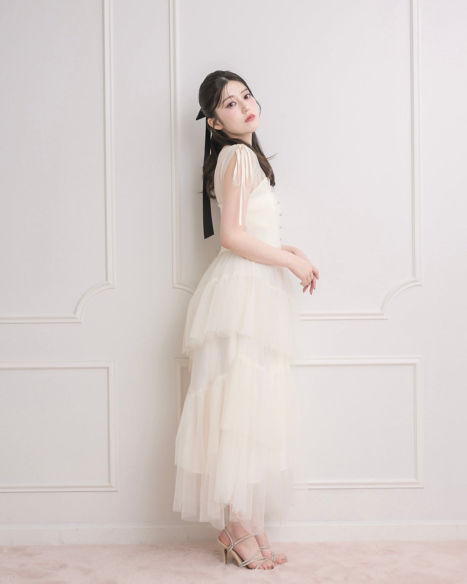 モデル身長：157cm / 着用カラー：アイボリー