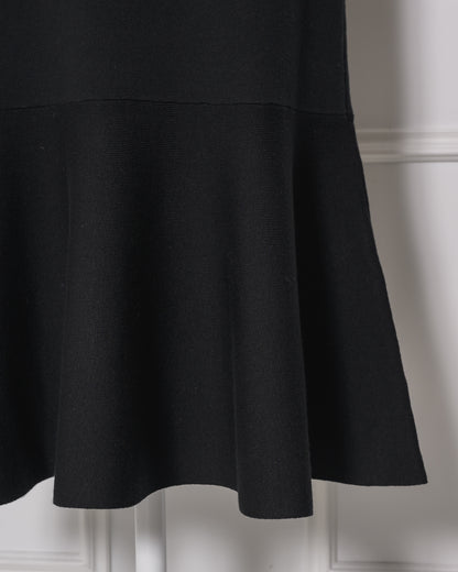 Round frill knit dress