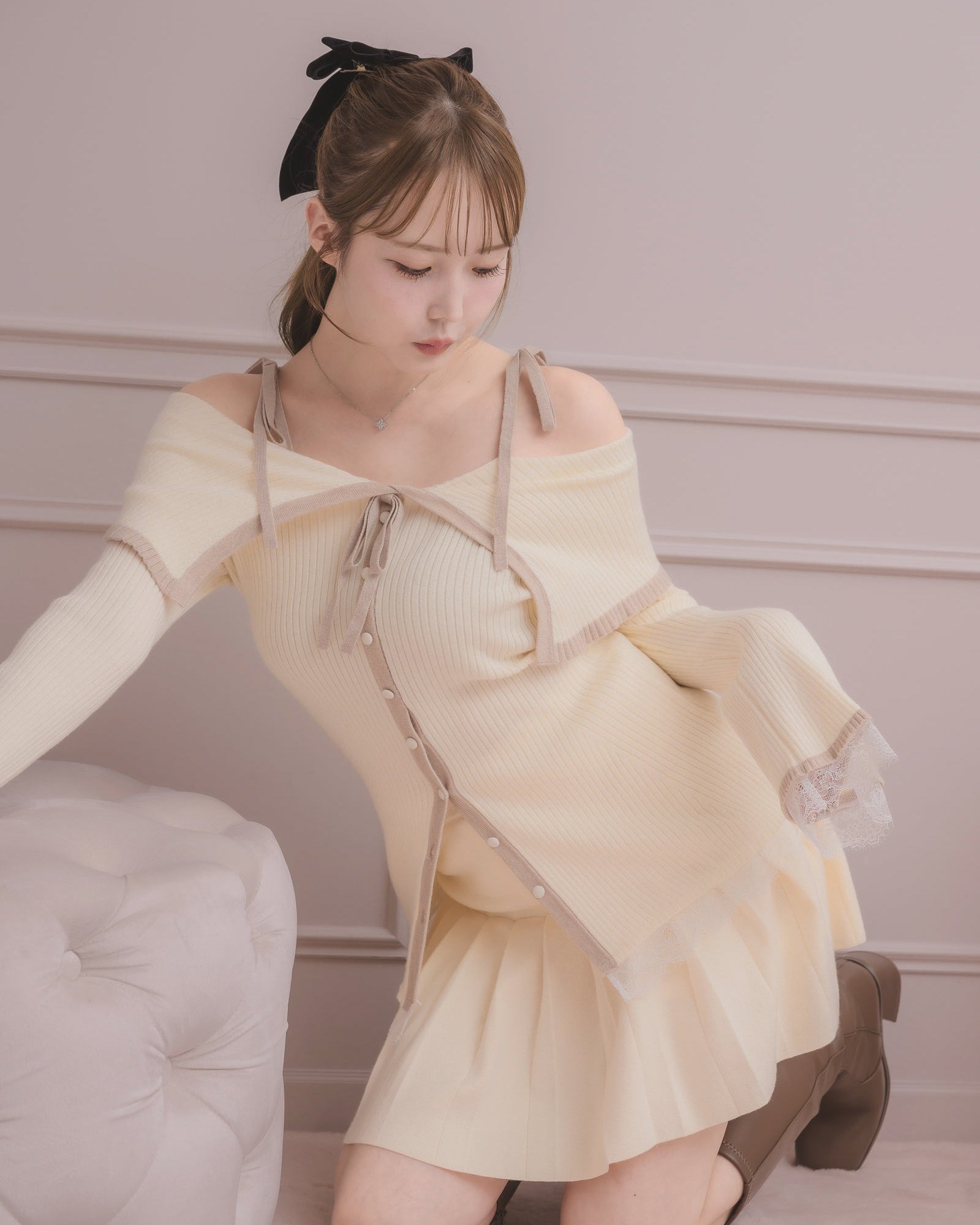 モデル身長：166cm / 着用カラー：アイボリー