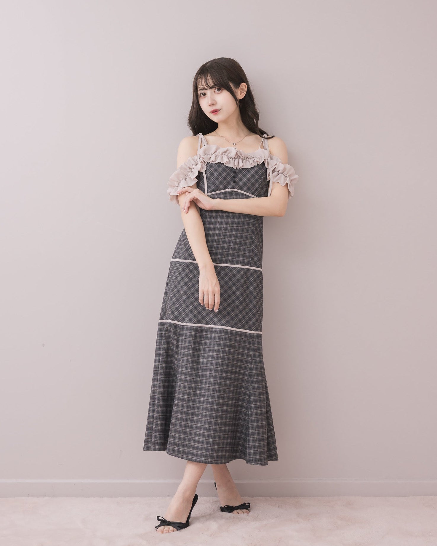 モデル身長：159cm / 着用カラー：グレーチェック