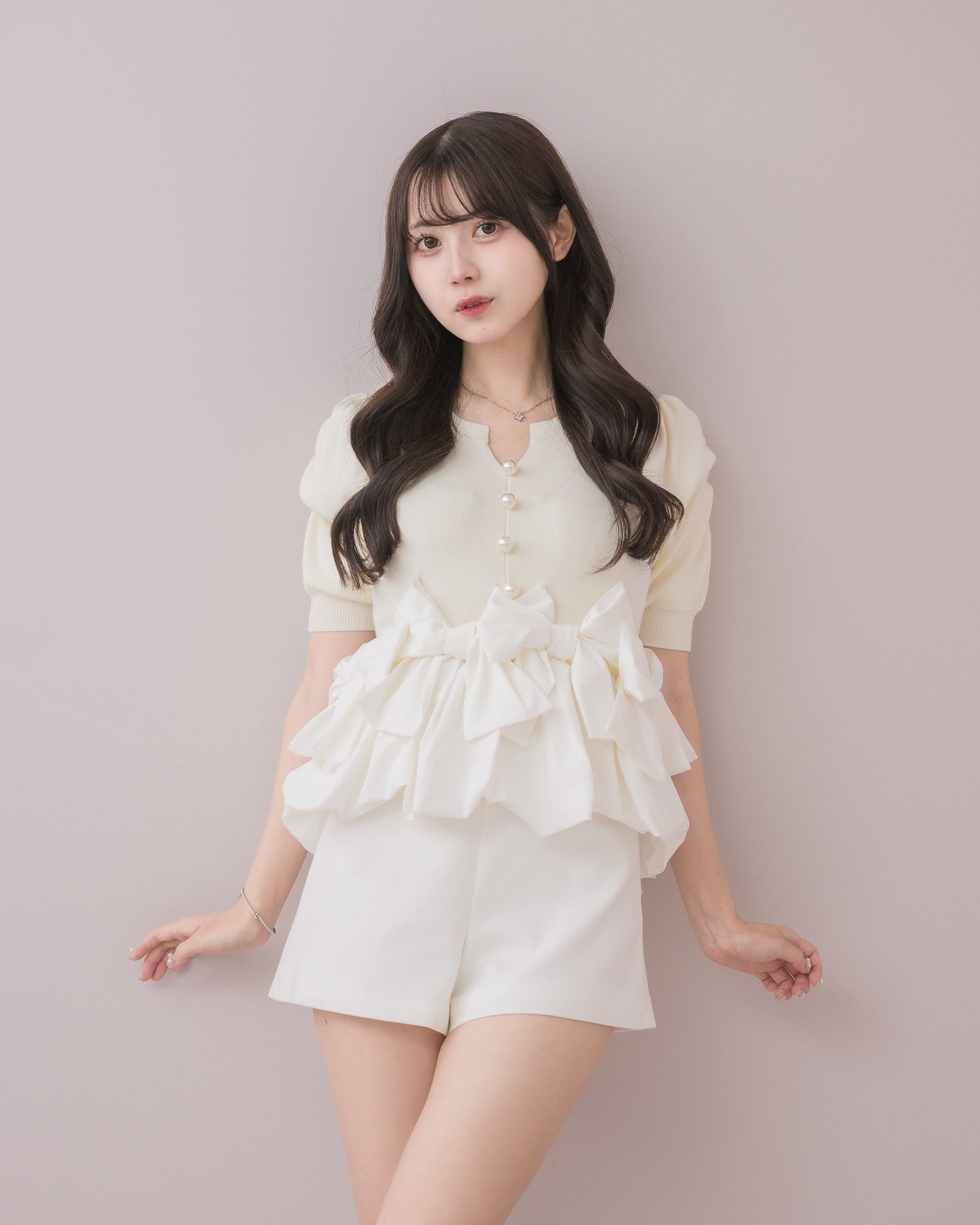 モデル身長：159cm / 着用カラー：アイボリー