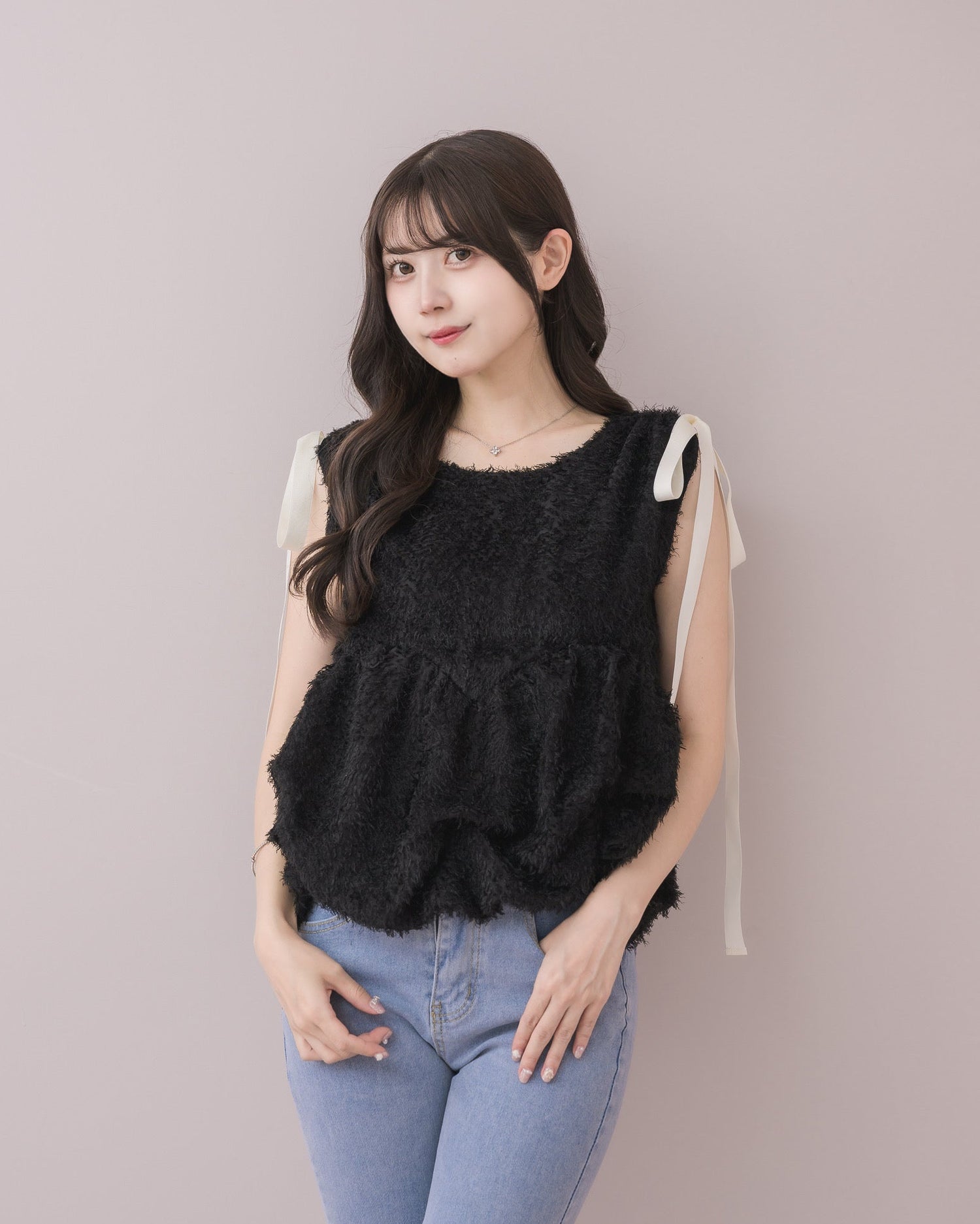 モデル身長：159cm / 着用カラー：ブラック