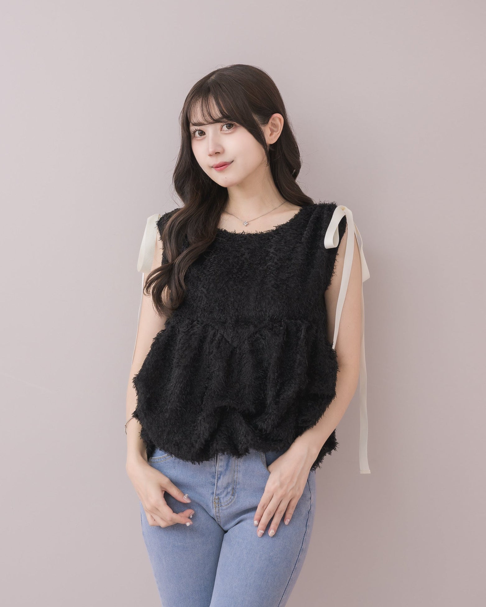 モデル身長：159cm / 着用カラー：ブラック