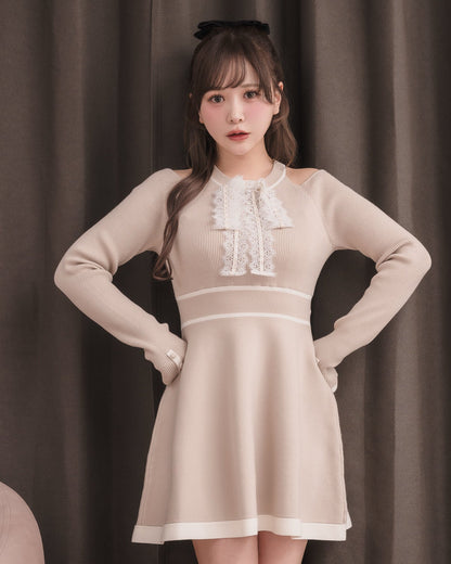 モデル身長：151cm / 着用カラー：ベージュ