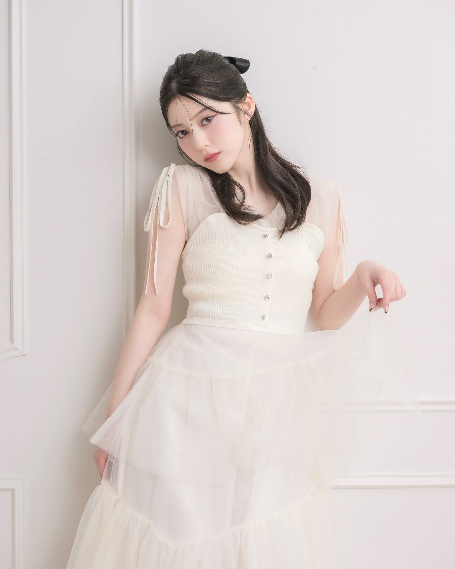 モデル身長：157cm / 着用カラー：アイボリー
