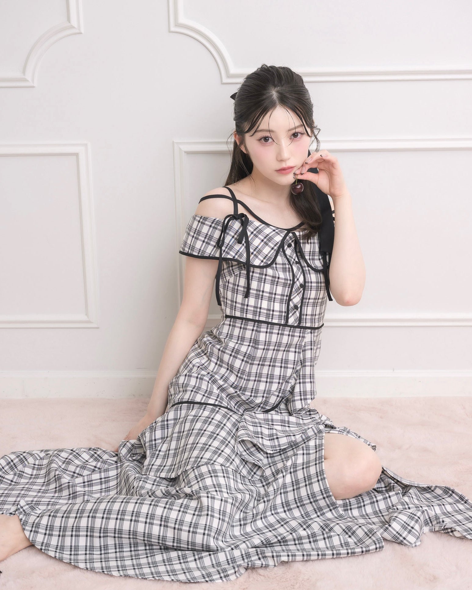 モデル身長：157cm / 着用カラー：アイボリー