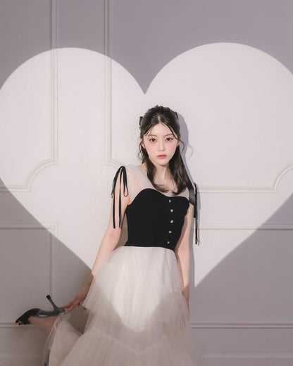 モデル身長：157cm / 着用カラー：ブラック×アイボリー