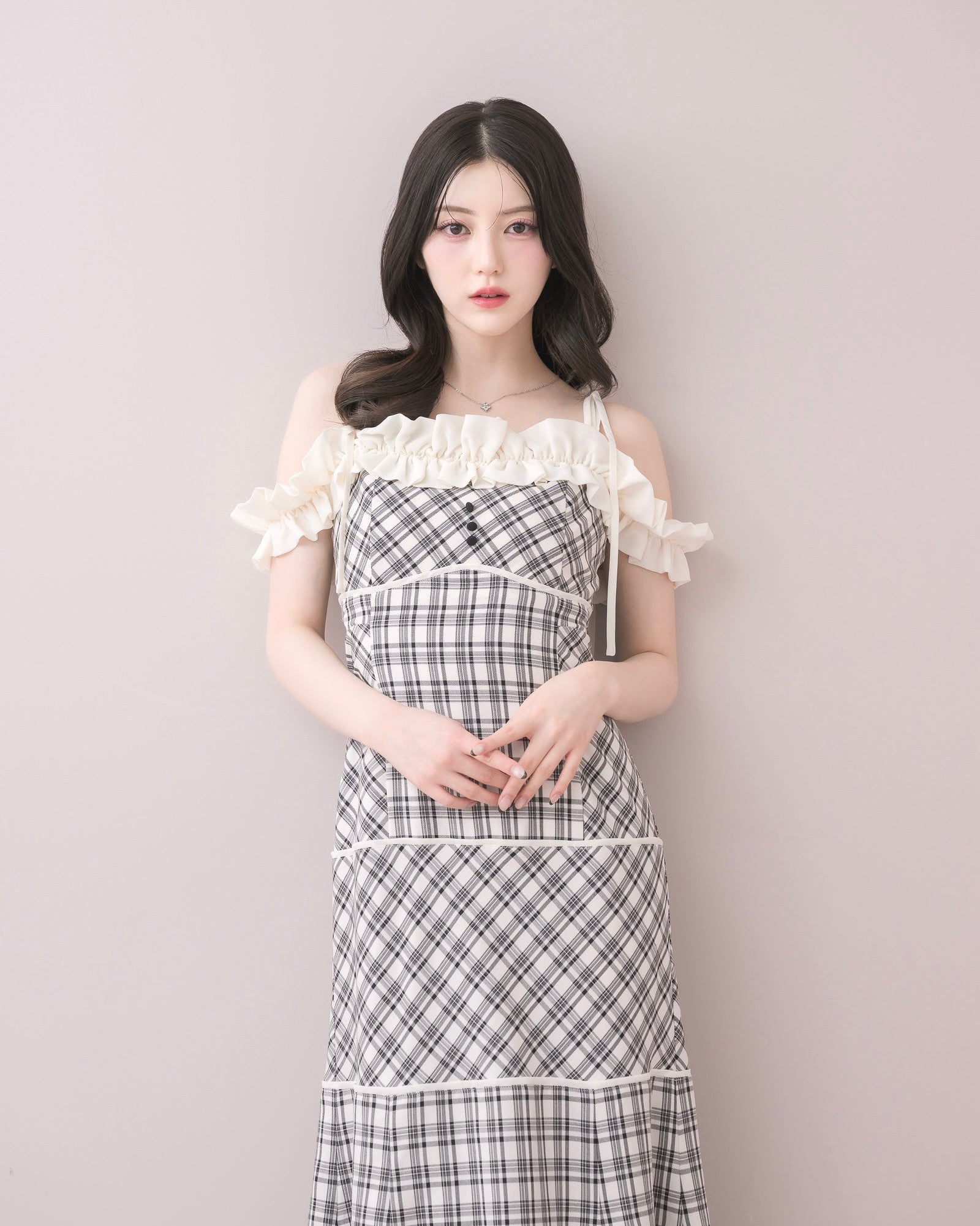 ワンピース DOLCE LICHE Off-ShoulderRuffleCheckDress Off-Shoulder Ruffle Check Dress – DOLCELICHE（ドルチェリーチェ）
