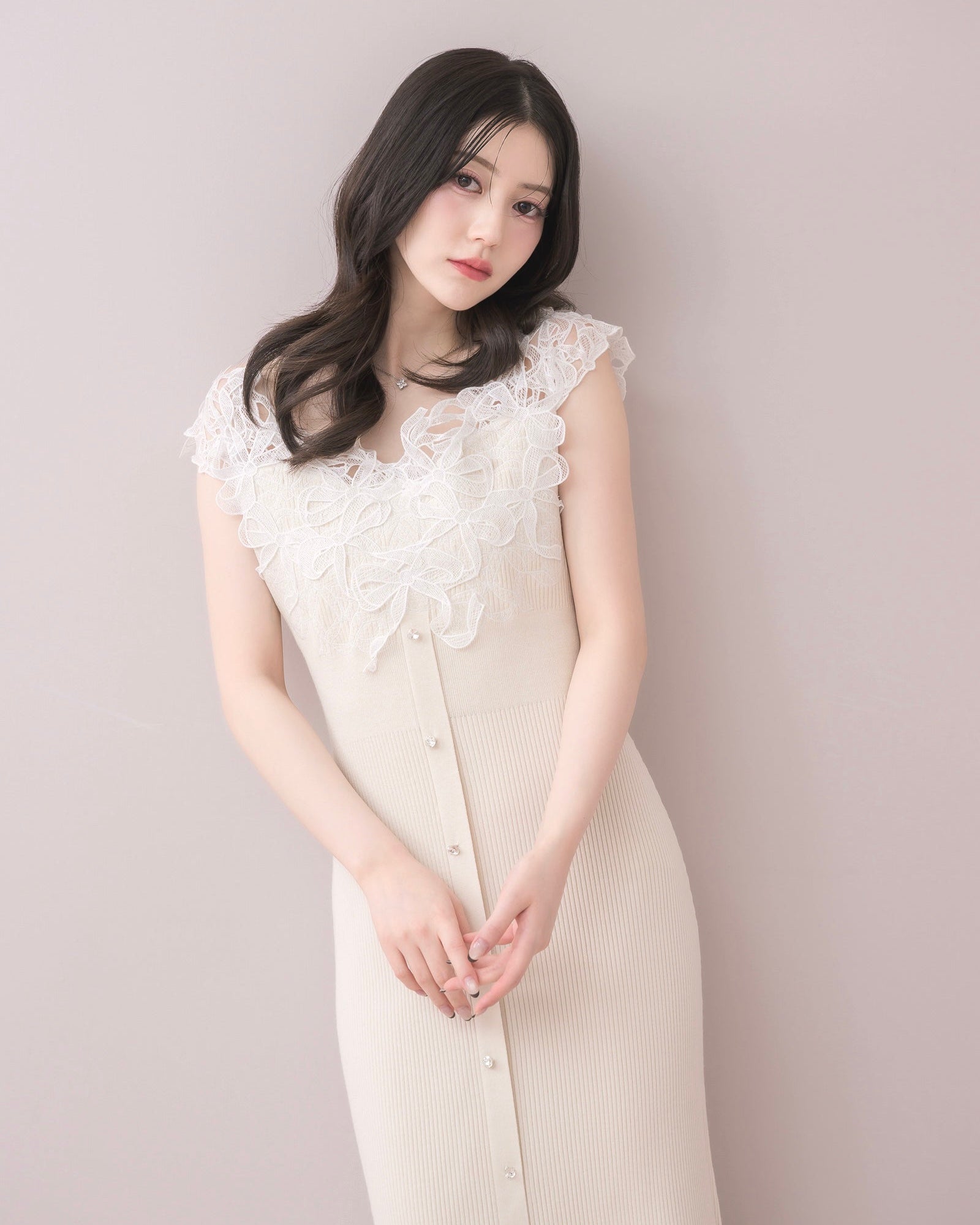 モデル身長：157cm / 着用カラー：アイボリー