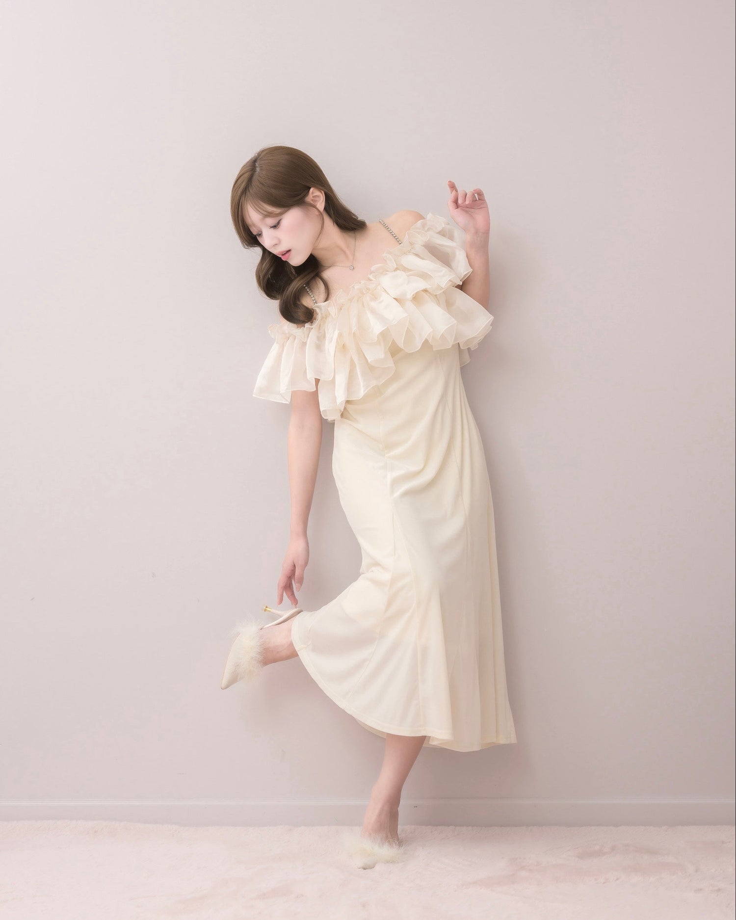 モデル身長：155cm / 着用カラー：アイボリー