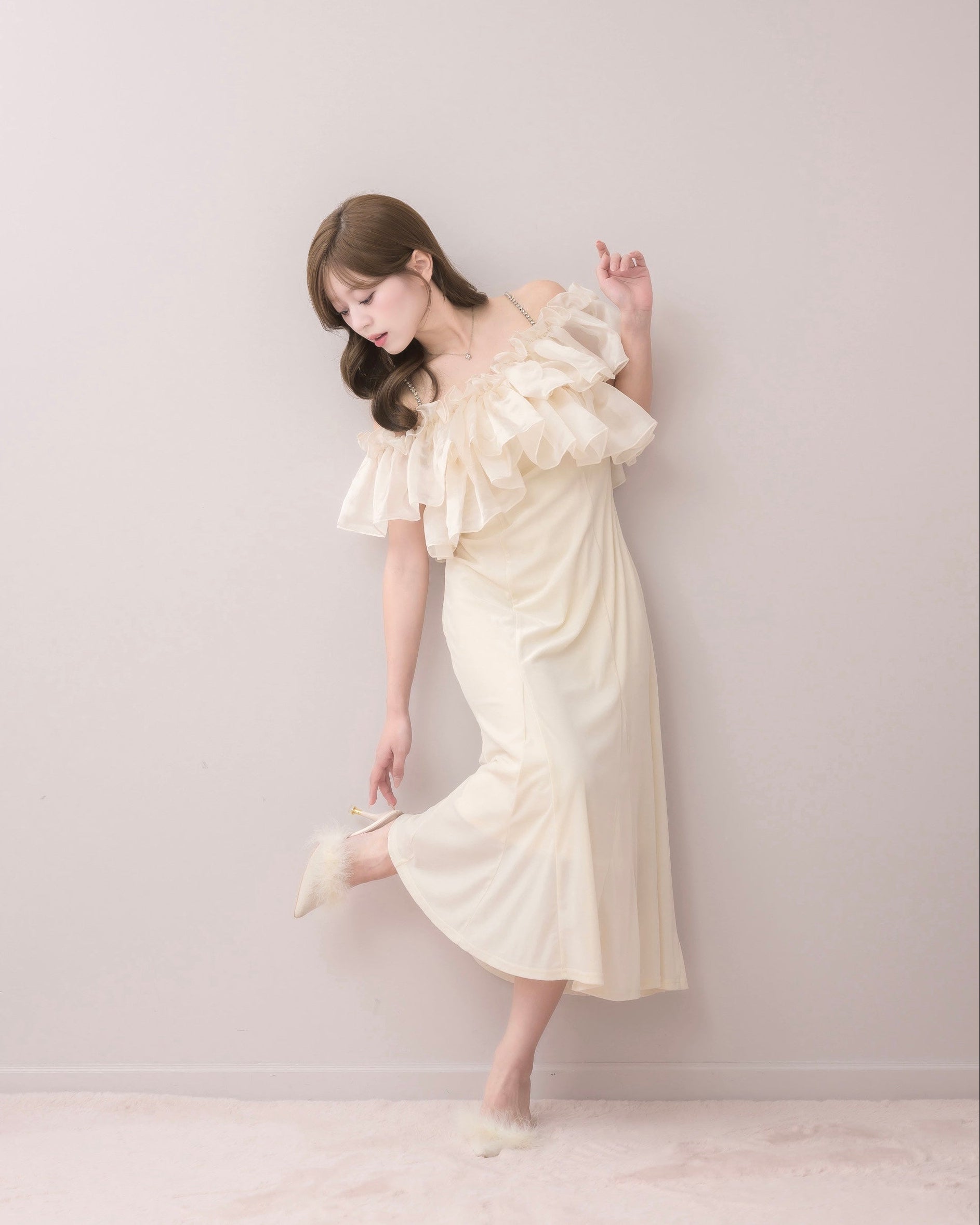モデル身長：155cm / 着用カラー：アイボリー