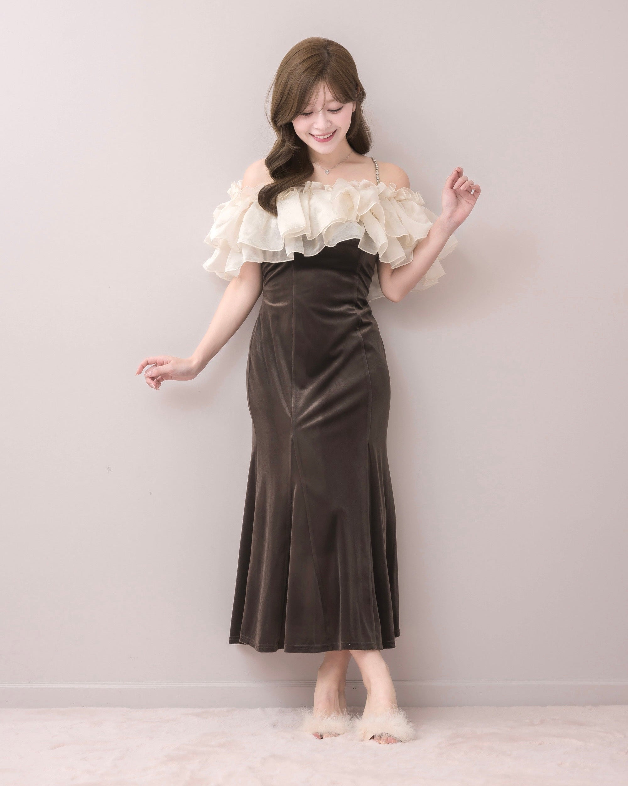 モデル身長：155cm / 着用カラー：ブラウン