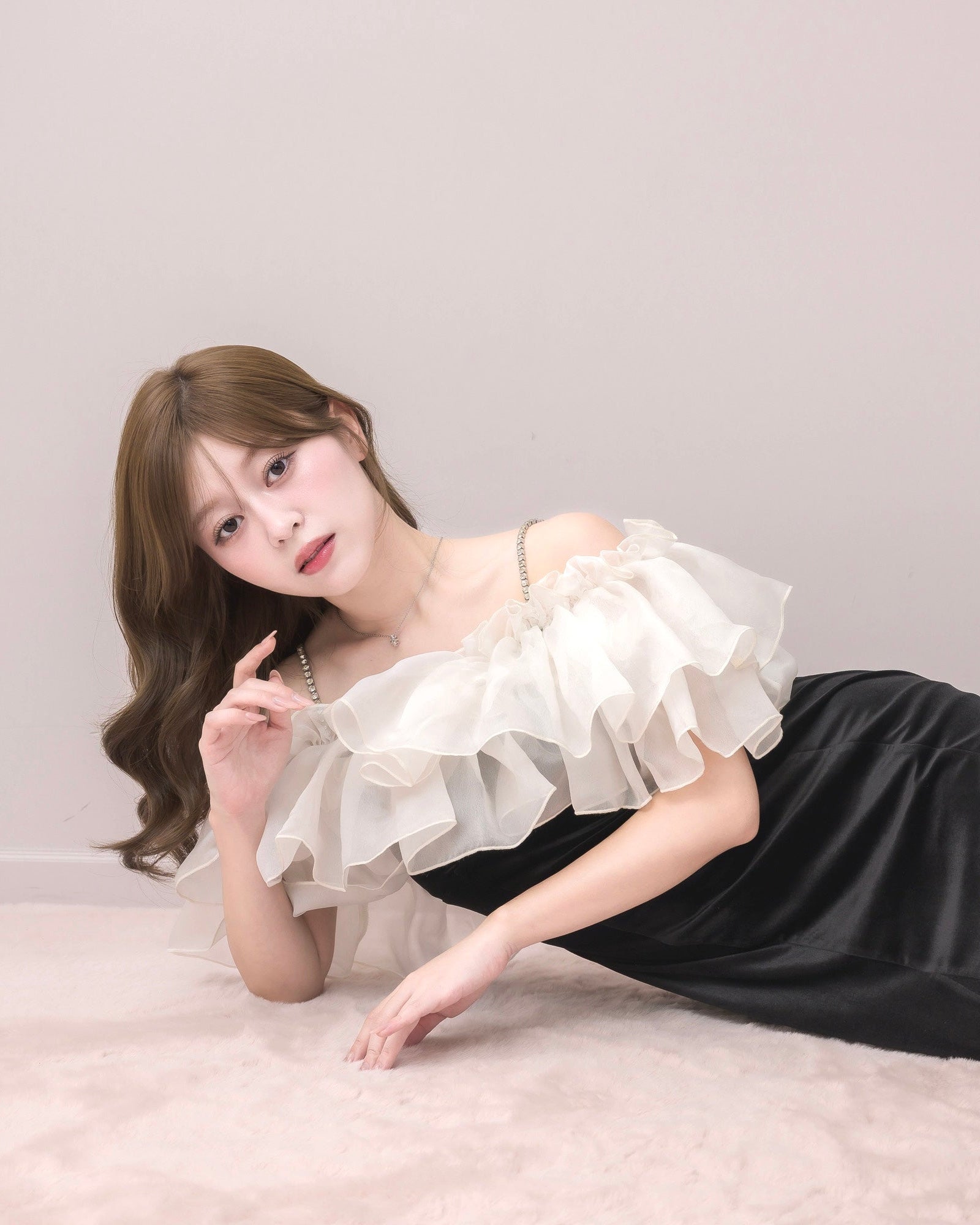 モデル身長：155cm / 着用カラー：ブラック
