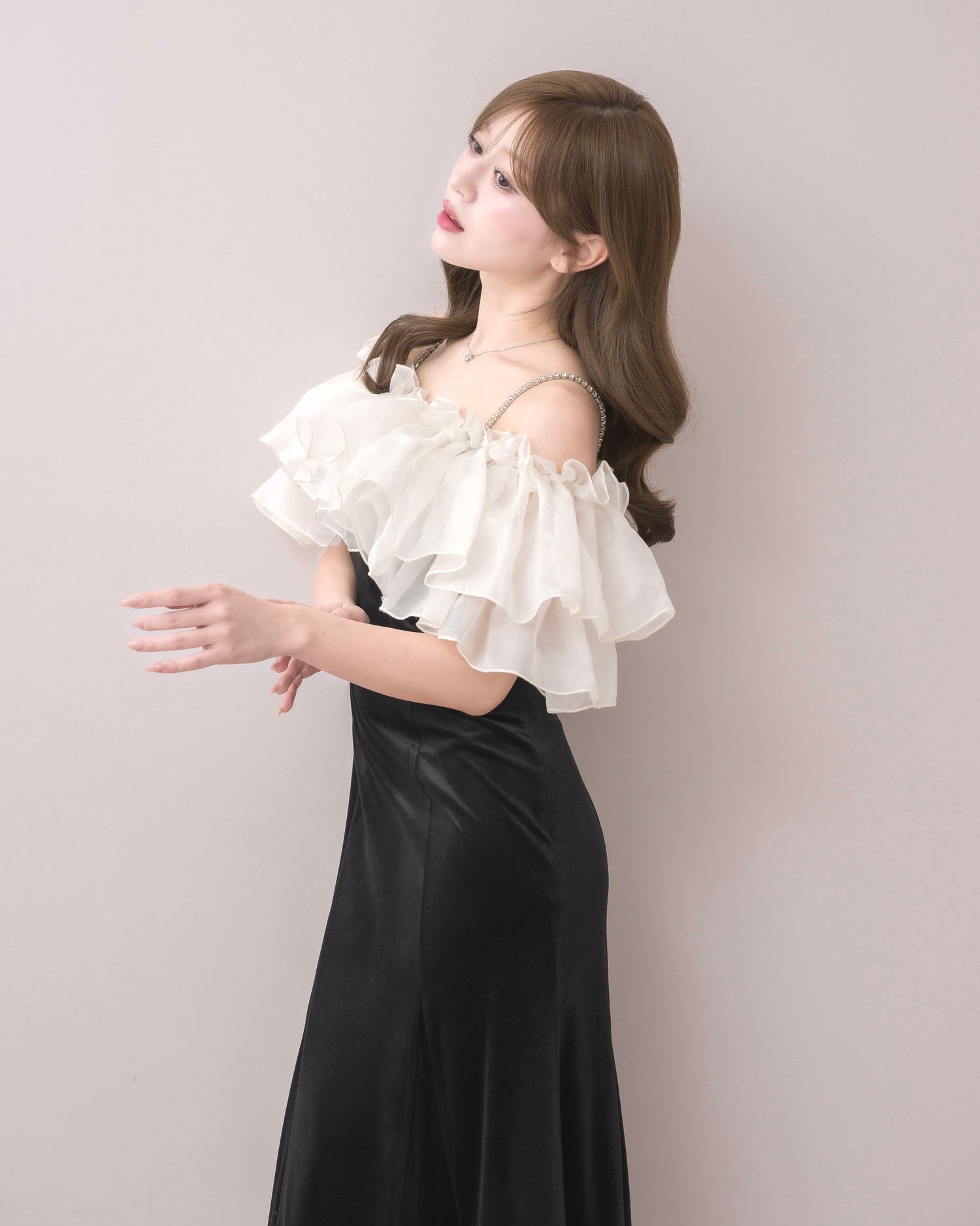 モデル身長：155cm / 着用カラー：ブラック