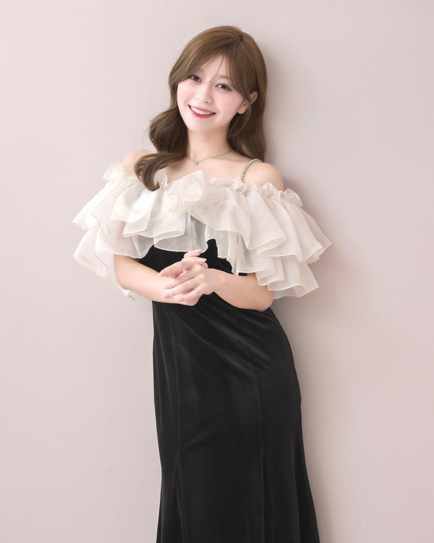 モデル身長：155cm / 着用カラー：ブラック