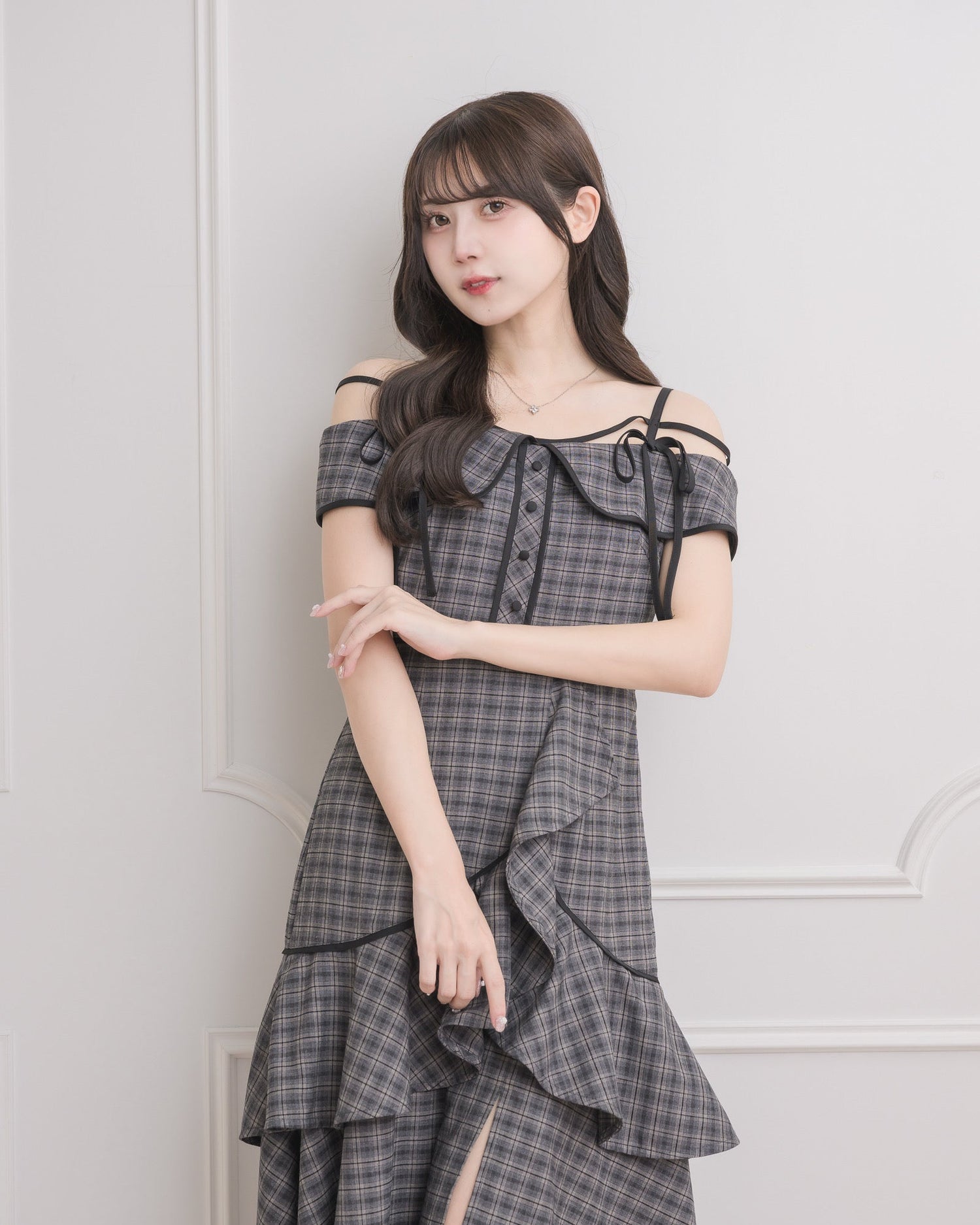 モデル身長：159cm / 着用カラー：チャコール