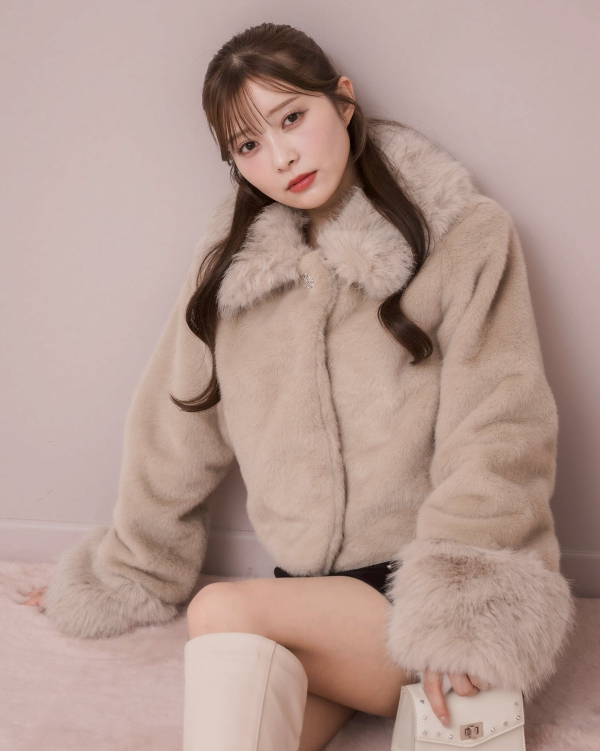 モデル身長：160cm / 着用カラー：ベージュ