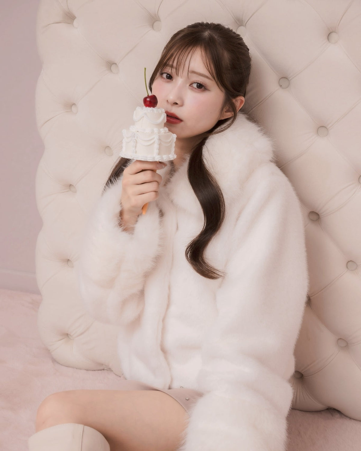 モデル身長：160cm / 着用カラー：アイボリー