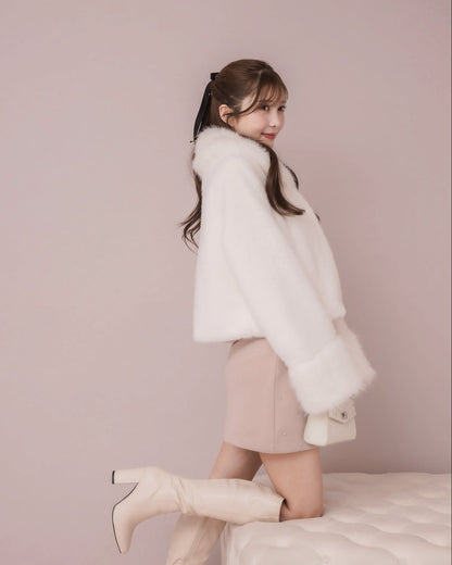 モデル身長：160cm / 着用カラー：アイボリー