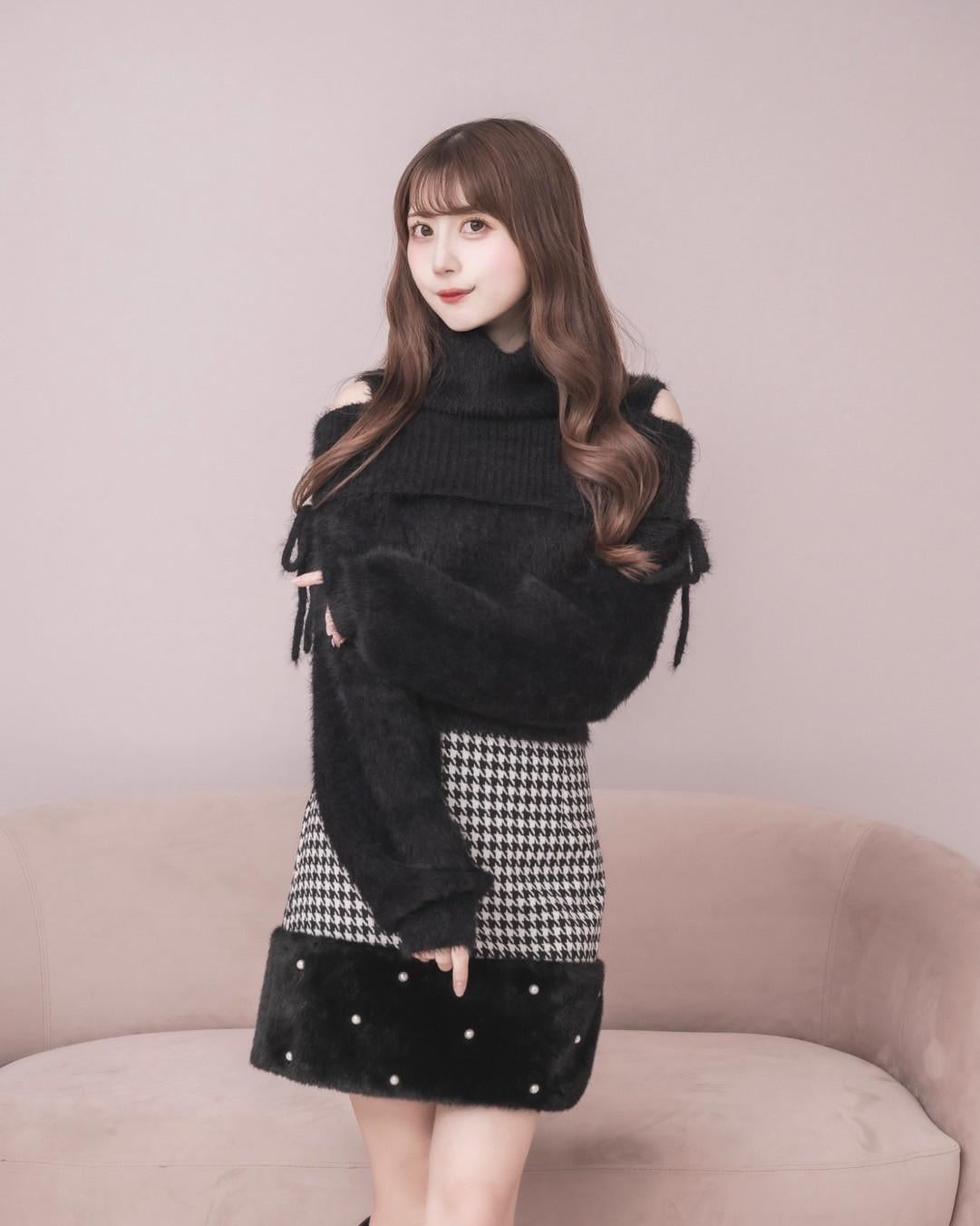 モデル身長：160cm / 着用カラー：ブラック