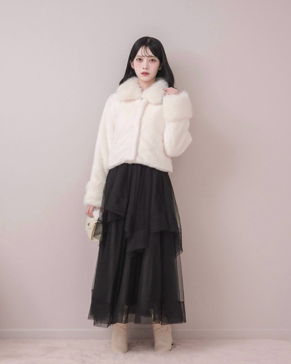 モデル身長：164cm / 着用カラー：ブラック