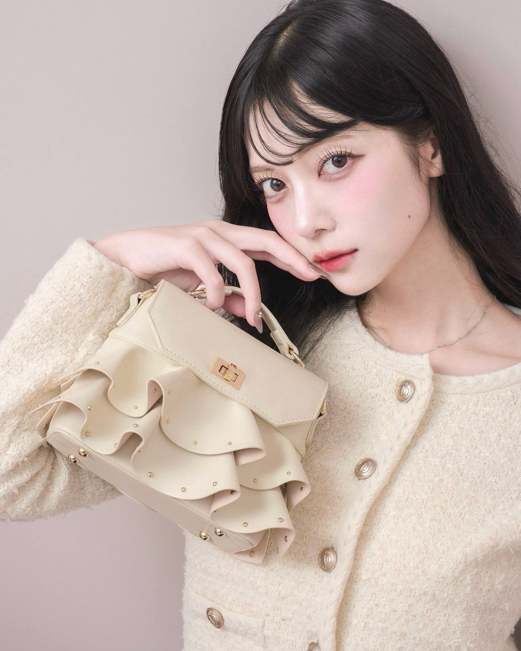 モデル身長：164cm / 着用カラー：アイボリー